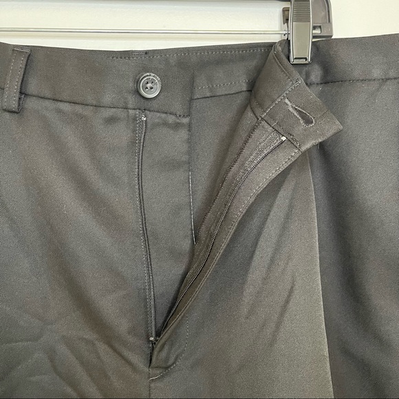 Haggar Men’s Shorts Black - Picture 7 of 11